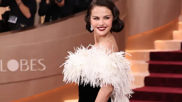 Selena Gomez and Amanda Seyfried steal the spotlight at the Golden Globes