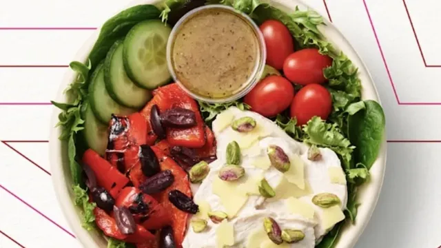 Nutrition expert evaluates high street salads