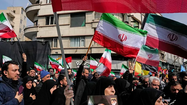 Iran threatens economic instability by targeting financial institutions in the Middle East