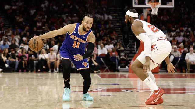 Knicks end winless streak with victory over Hawks