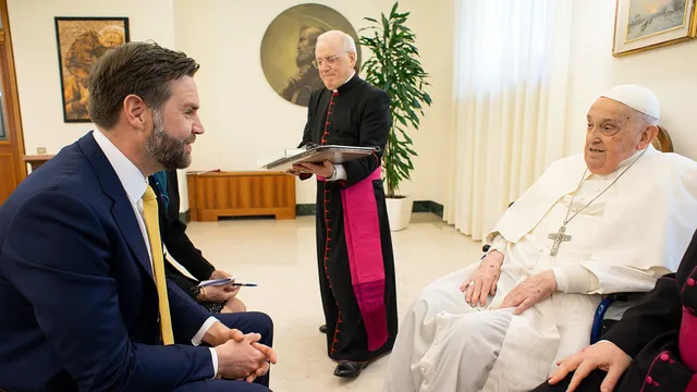 Pope Francis gives Easter blessing after meeting with JD Vance
