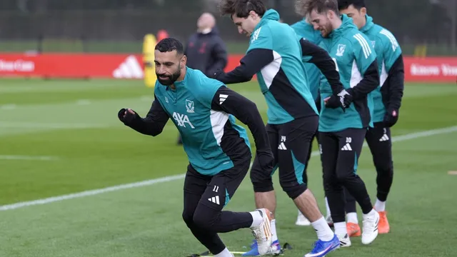 Mohamed Salah returns to Liverpool amid uncertainty over his future