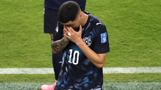 Miguel Almirón receives historic red card for covering mouth in World Cup match