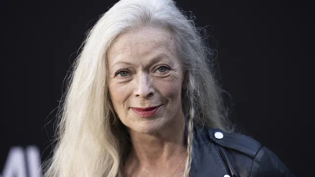 Titanic Star Revealed: Unrecognizable with Gray Hair at 94