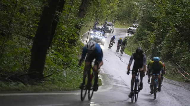 Swiss Cyclist Injured in Fall at Junior Road Race World Championships