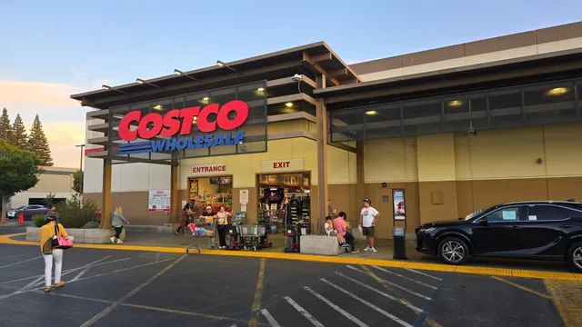 Costco and BJ's dethrone Walmart as lowest grocery prices