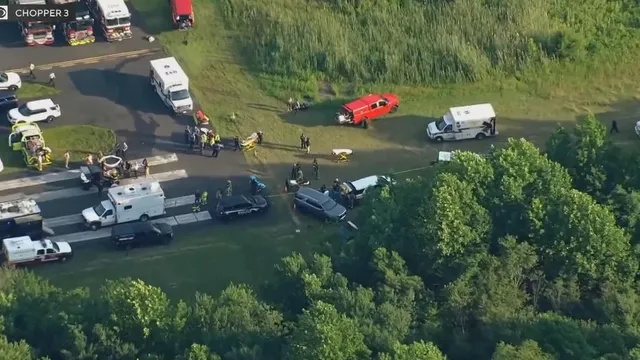 15 injured as skydiving plane crashes at New Jersey airport