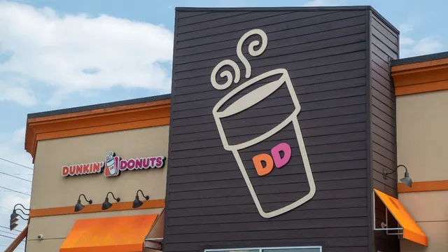 Dunkin' Donuts introduces oversized drink bucket amid obesity concerns