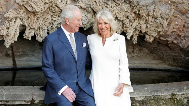 Charles and Camilla mark 20 years of marriage in Italy