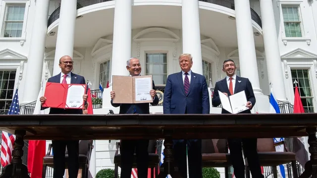 Trump demands Arab nations normalize ties with Israel to end Iran war