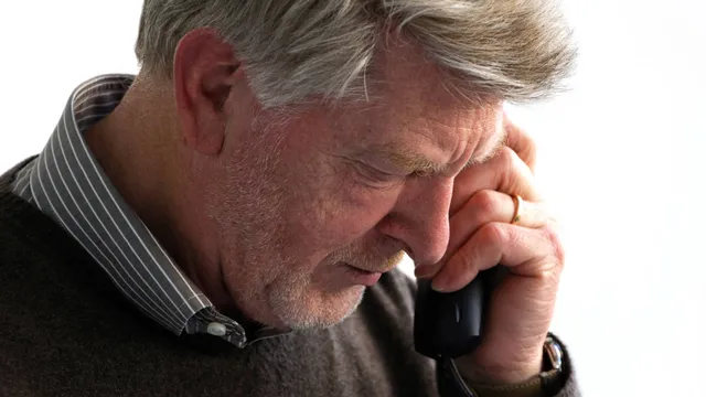 Santander UK warns parents of scams impersonating their children