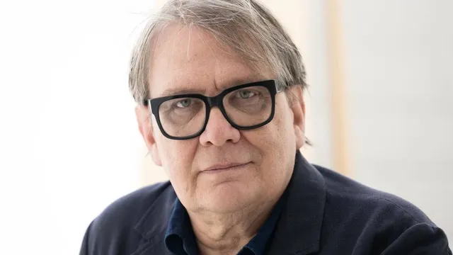 German author Sven Regener plans spontaneous film project in Mainz wine taverns