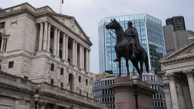 Bank of England reduces capital reserve requirements amid financial risks
