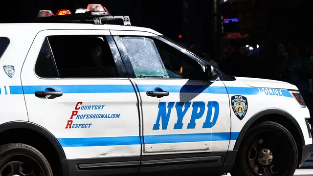 Ex-NYPD officers face federal charges for robbing sex worker