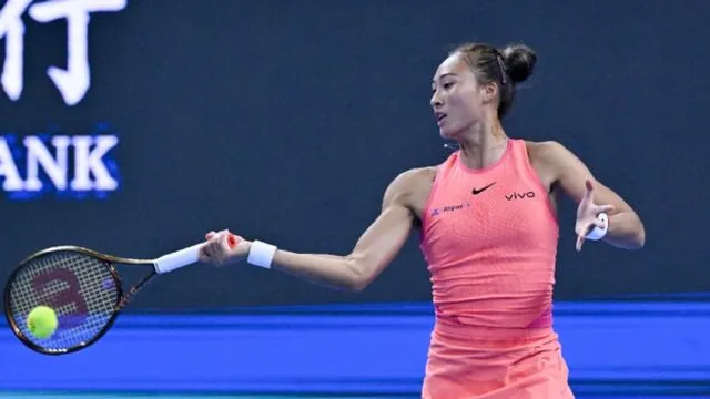 Zheng Qinwen shines at China Open, advances to 3rd round