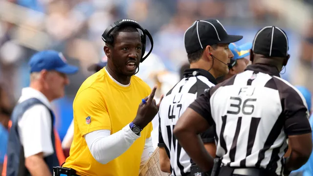 Pittsburgh Steelers dismiss coach Derius Swinton for violating team policy