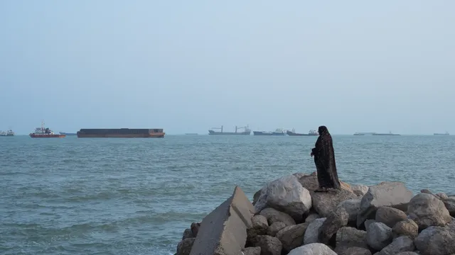Iran claims full control over the Strait of Hormuz, defying US assertions