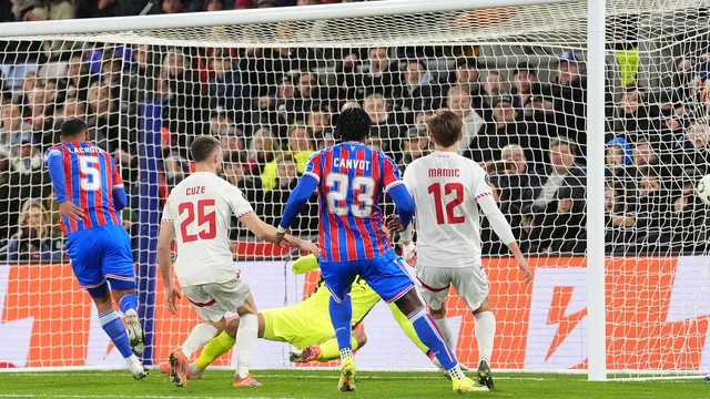 Nottingham Forest survives Fenerbahce to advance in Europa League