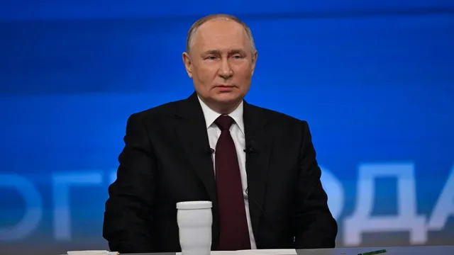 EU sanctions nearly 200 Russian ships for illegal oil transport
