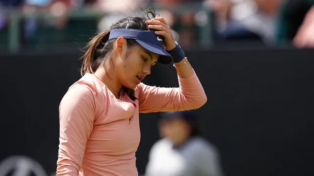 Emma Raducanu breaks down after security incident during match