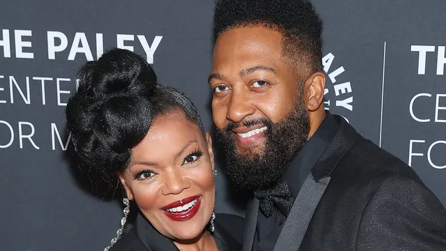 Yvette Nicole Brown ties the knot with Anthony Davis after a year of engagement