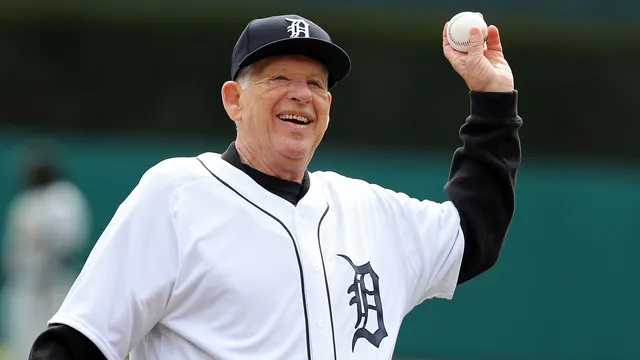 Legendary pitcher Mickey Lolich passes away at 85