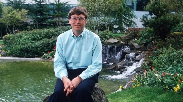Bill Gates envisions a future dominated by information technology in 1993