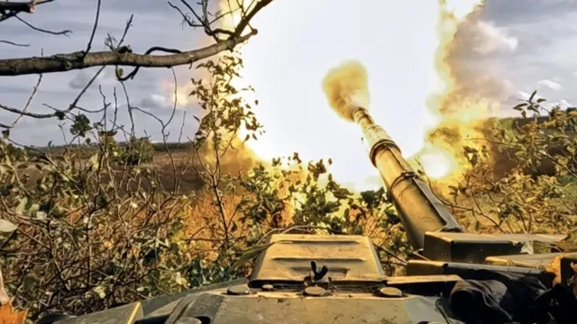 Ukrainian forces engaged in heavy clashes with Russian invaders during November 19 offensive
