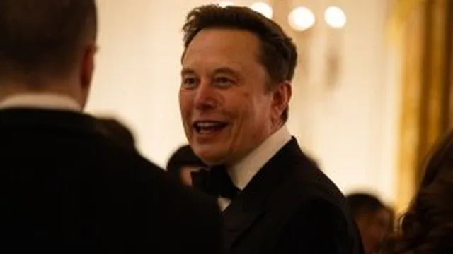 Tesla unveils new flying electric Roadster in Texas