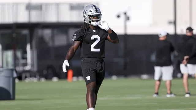 Ashton Jeanty suffers knee injury during practice