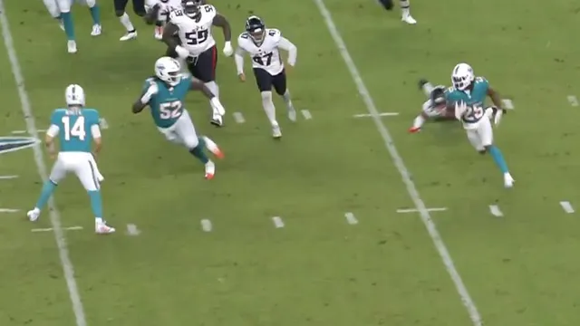 Jaylen Wright Impresses in NFL Debut