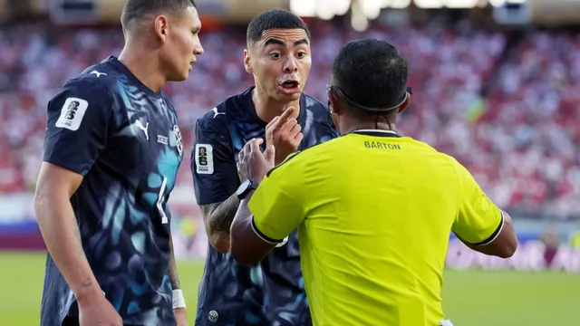 Miguel Almirón makes World Cup history with controversial red card for covering mouth