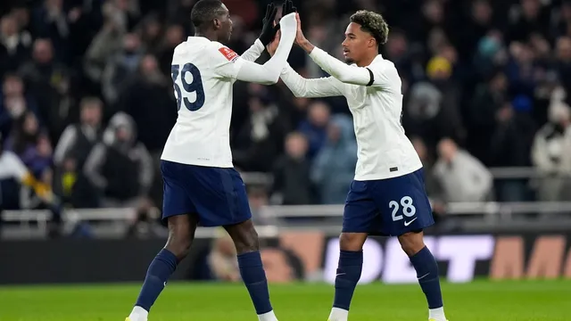 Kolo Muani and Odobert escape minor car crash ahead of Champions League match