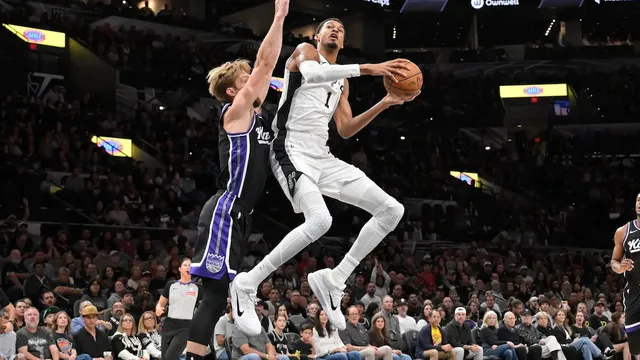Victor Wembanyama scores 29 points as San Antonio Spurs beat Sacramento Kings 130-103 in NBA game