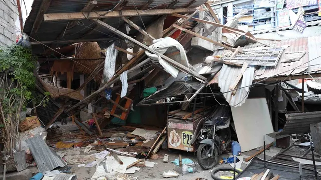 Mayor pleads for airlift of food after devastating earthquake in Philippines
