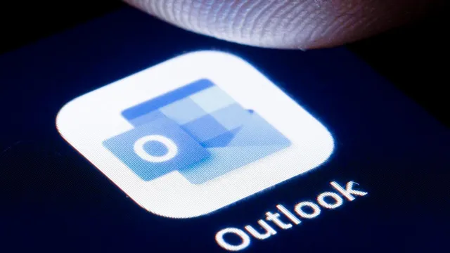 Microsoft confirms Outlook email crashes are due to Forms Library issue