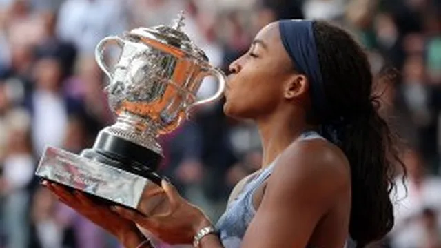 Coco Gauff claims her first French Open title with a stunning victory