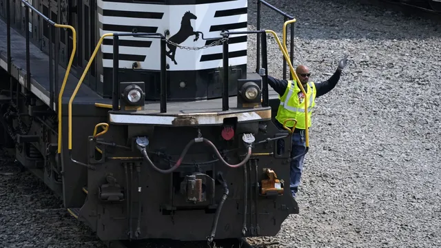 Norfolk Southern Reports Strong Q2 Earnings Amid Derailment Recovery