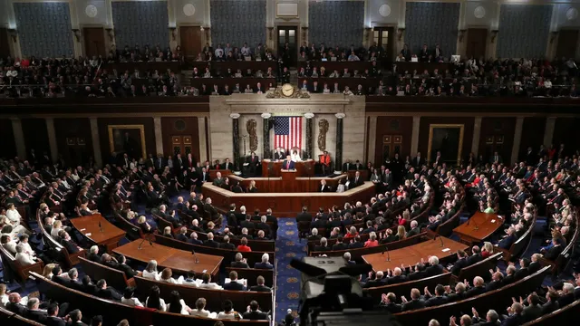 Trump touts economic achievements in pivotal State of the Union address