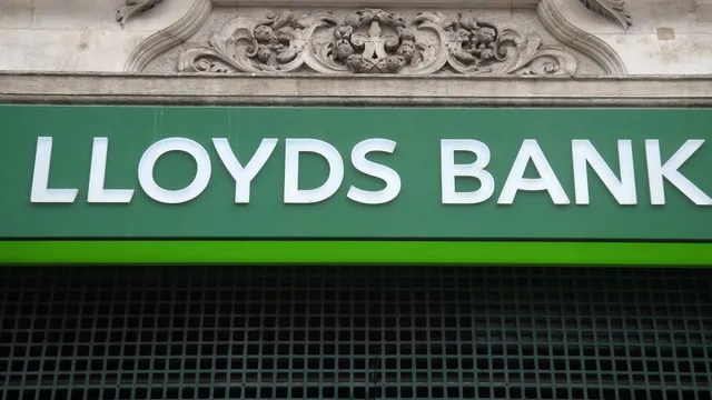 Lloyds bank plans to boost business lending by £35 billion