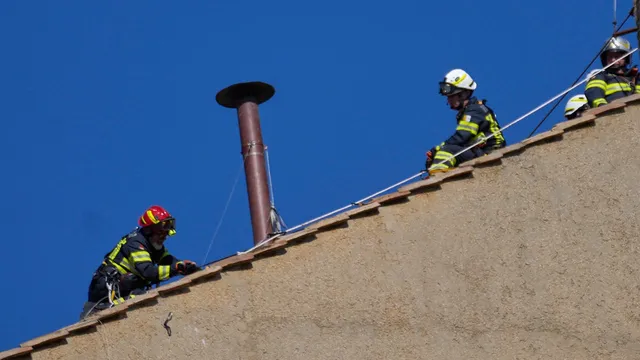 Vatican prepares for conclave with chimney and stove installation