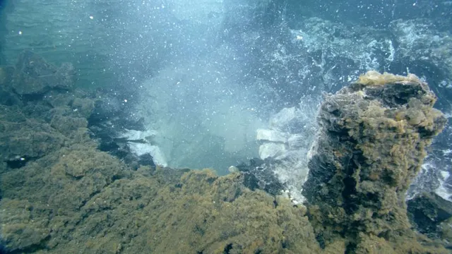 Axial Seamount prepares for imminent eruption as activity increases