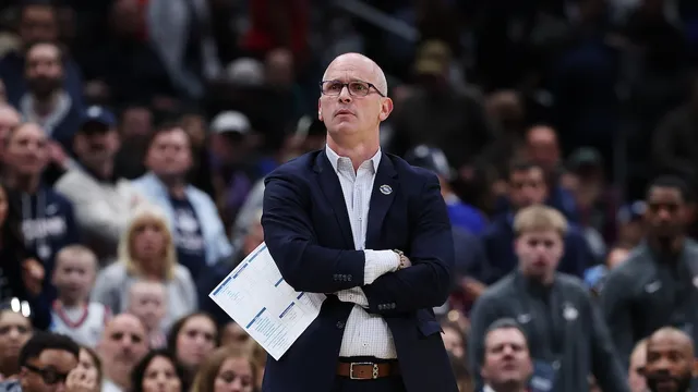 Emeka Okafor highlights passion of UConn coaches Jim Calhoun and Dan Hurley