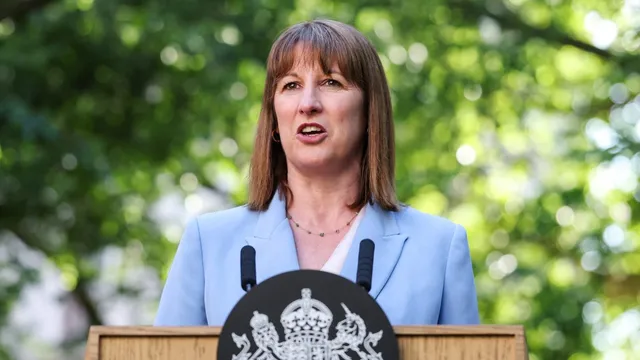 Rachel Reeves plans significant investment for red wall towns