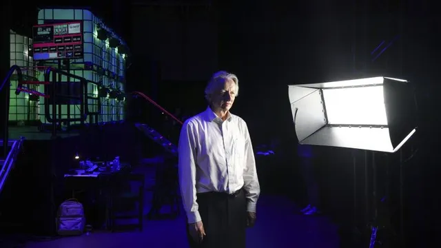 Geoffrey Hinton warns AI could threaten humanity's existence