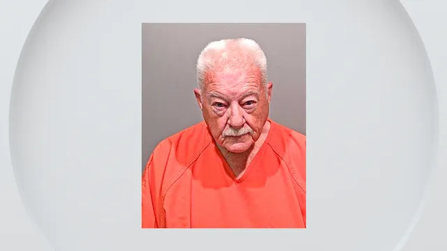 Former Lakeside mayor pleads guilty to embezzlement scheme