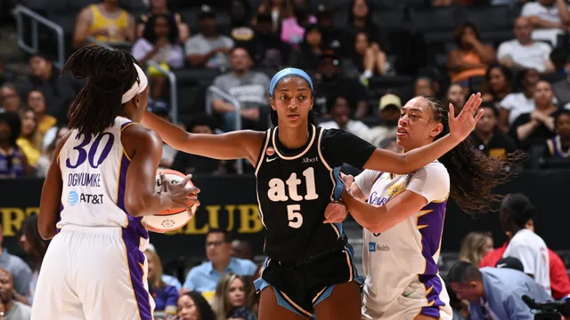 Angel Reese sets WNBA record with 26 rebounds in Dream victory