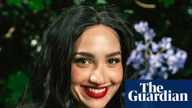 Bella Hull proves herself in rough comedy clubs