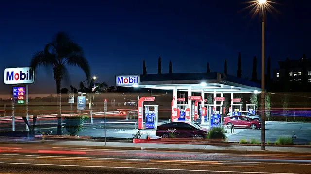 Gas prices drop below $3 a gallon for the first time in four years