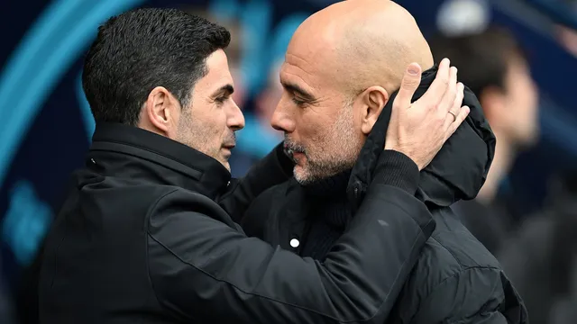 Arsenal maintains crucial lead over Manchester City with late win